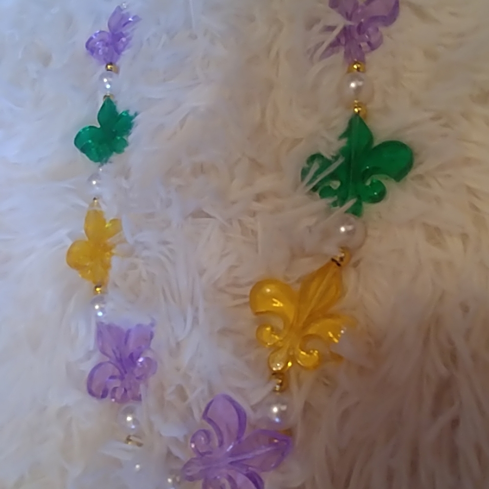 Mardi gras party girl necklace - Picture 2 of 3